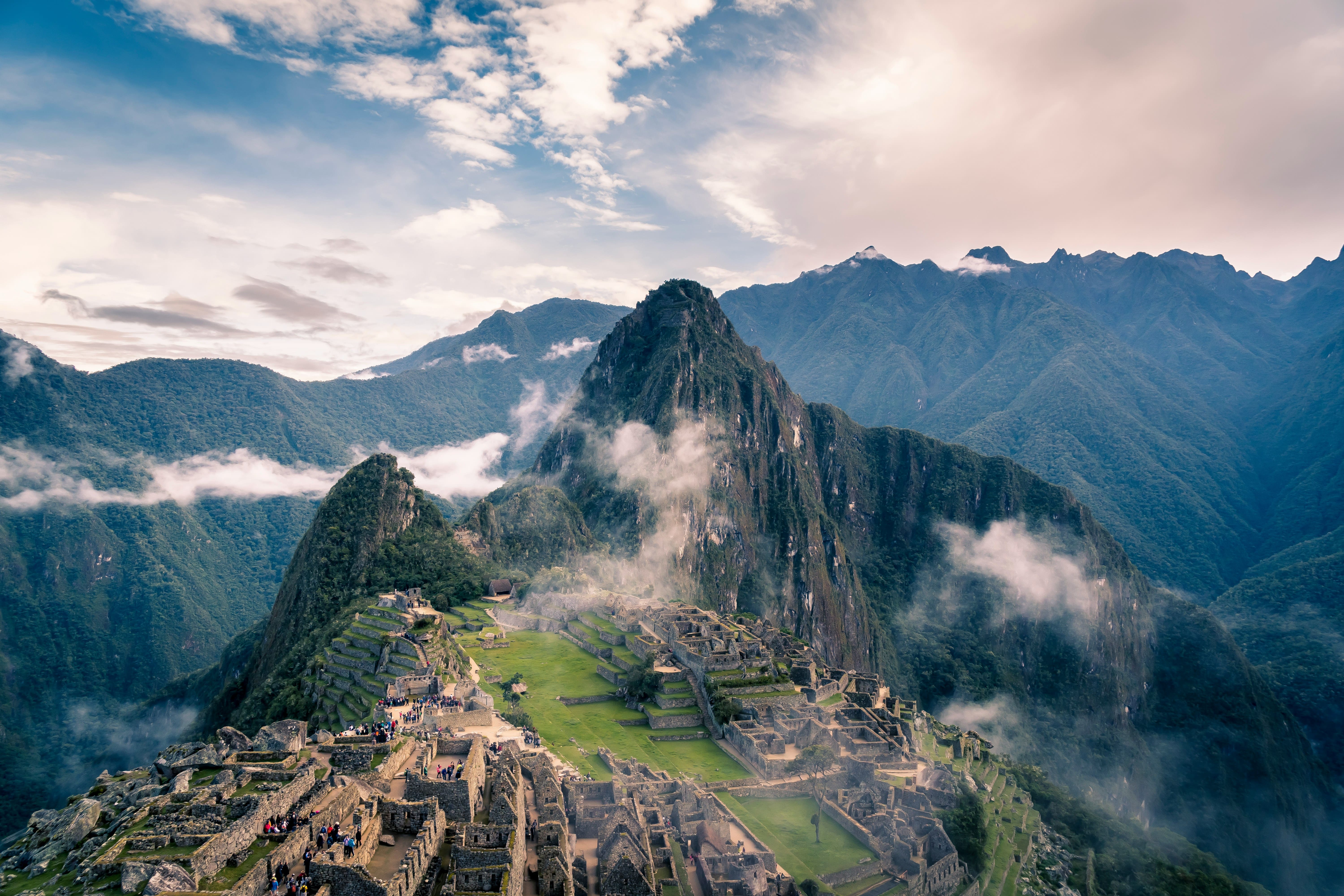[Imagen de Machu Picchu en Cusco, Perú]